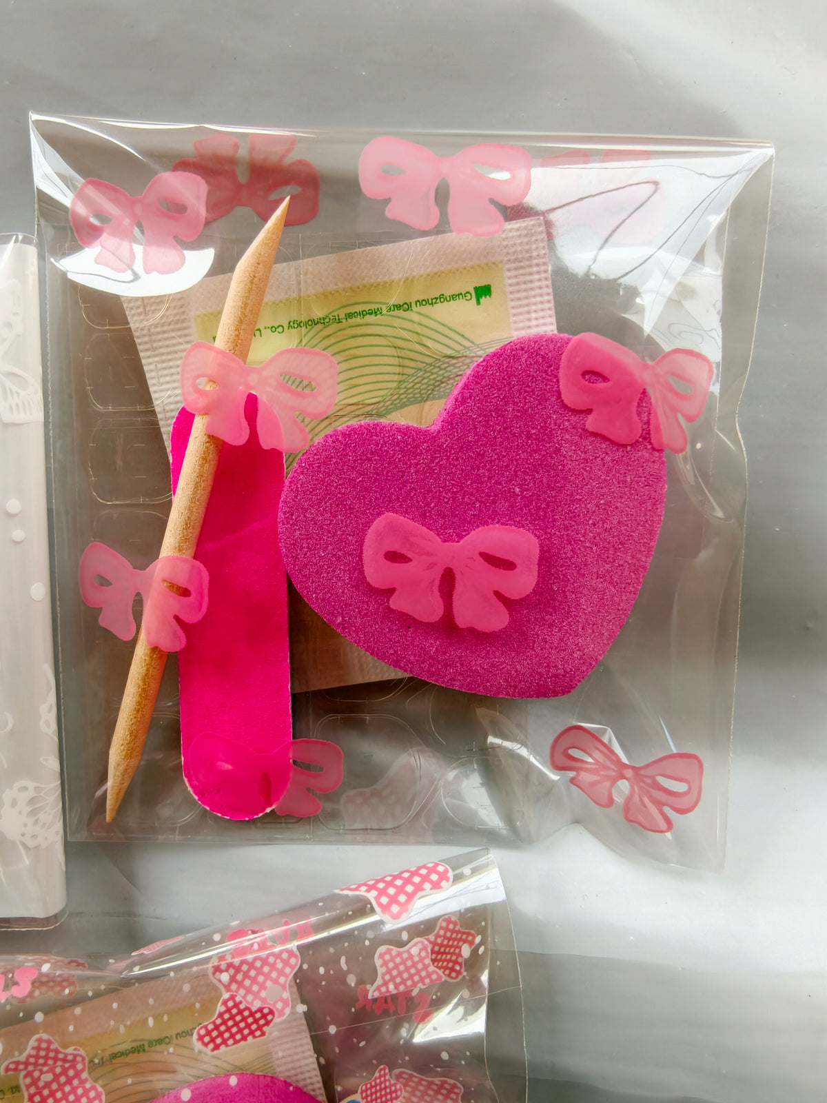 Nail application kits - 5 items per pack