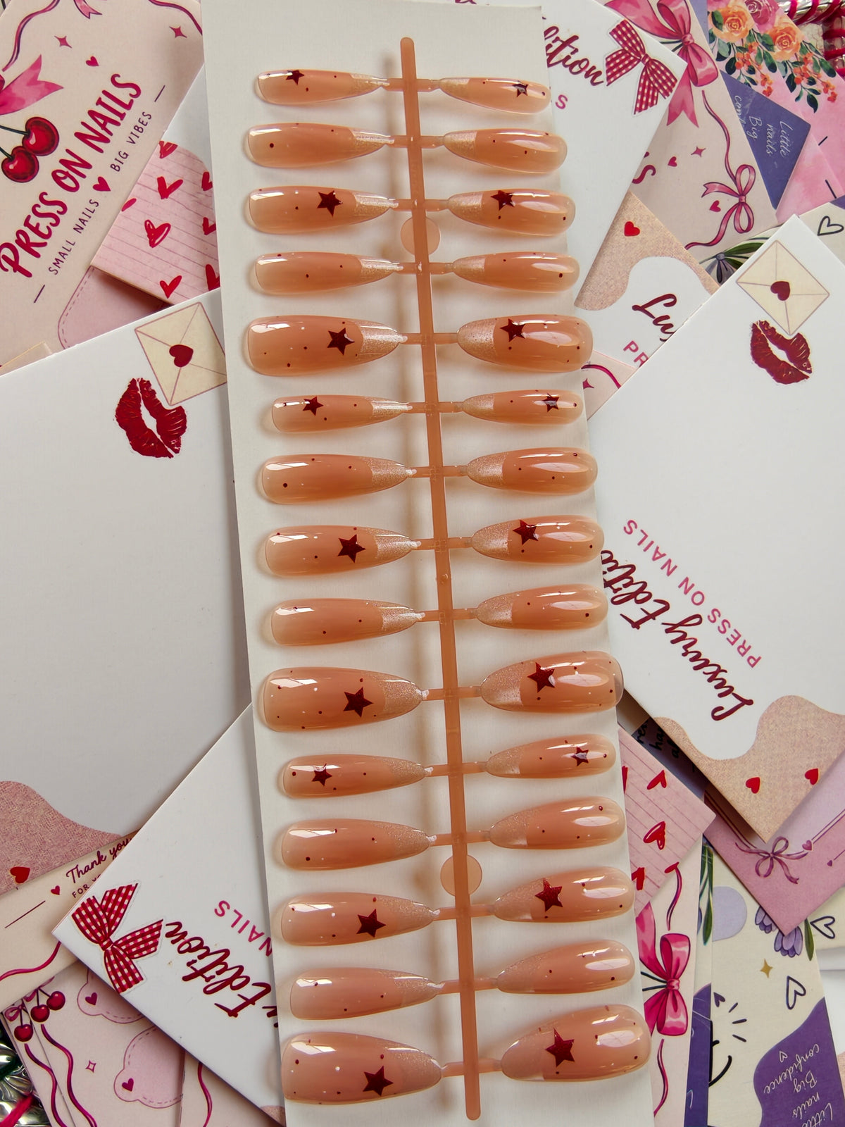 Party Glam- 30pcs Cat eye Nails with application kit