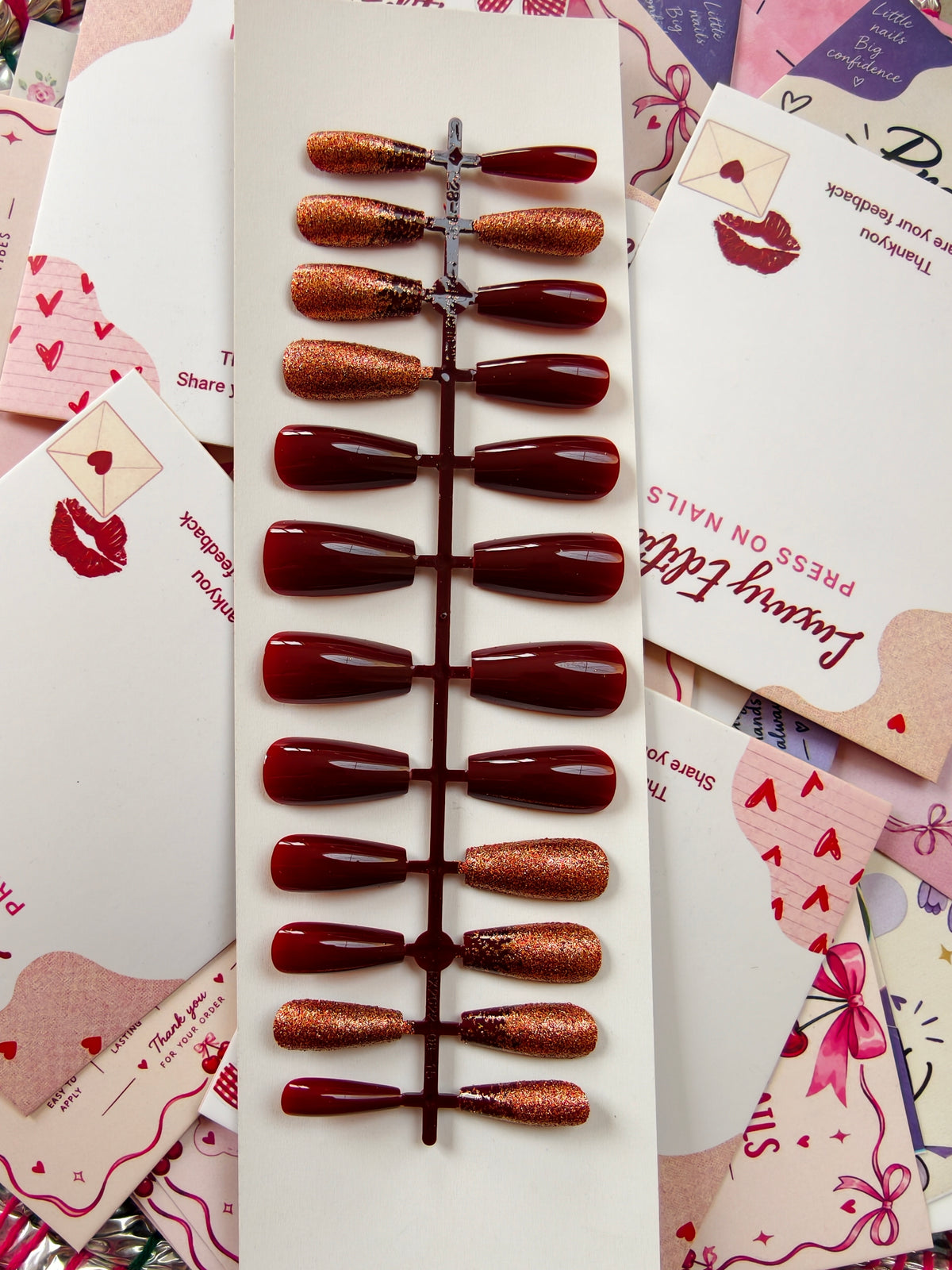 Classic Red - 24pcs Nails with application kit