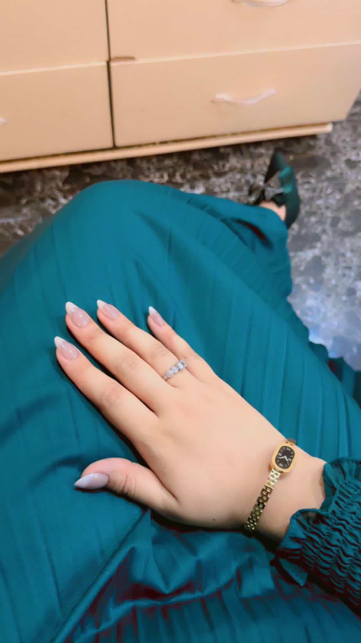 Hyper real nails-24pcs in one set (one set for 250rs) moq 10sets