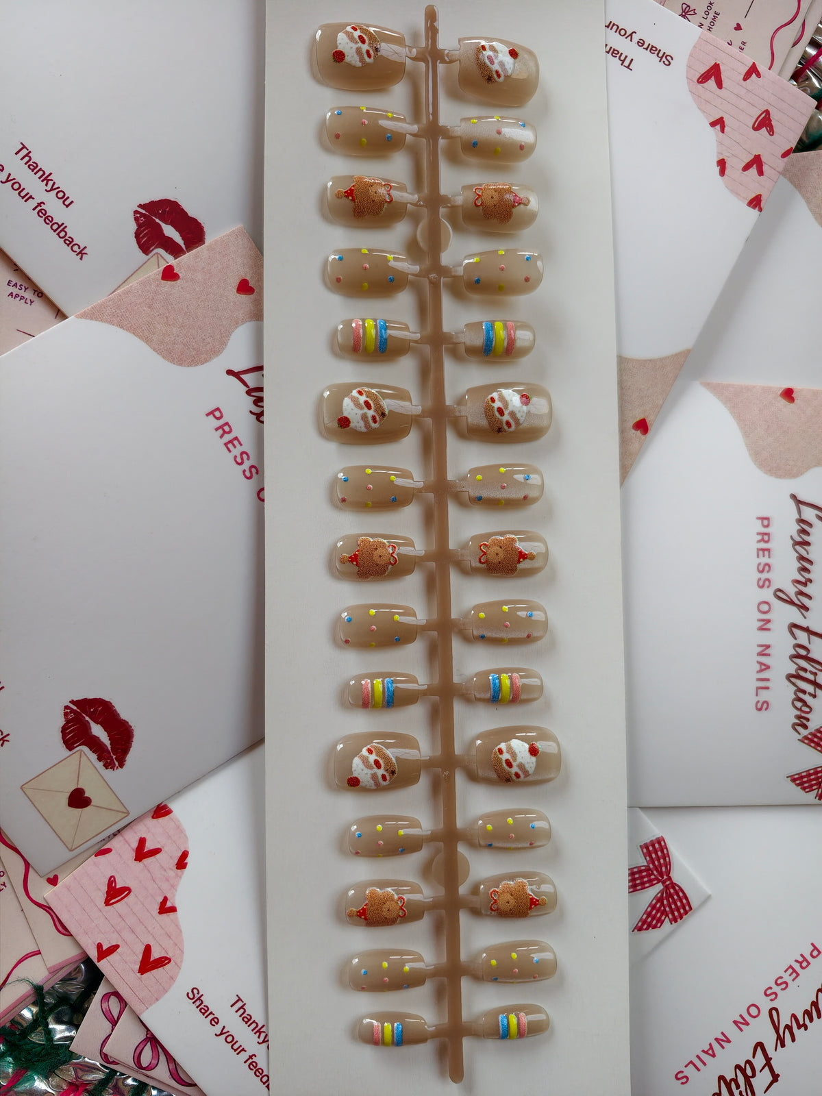 Candy Land- 30pcs Fun Nails with application kit