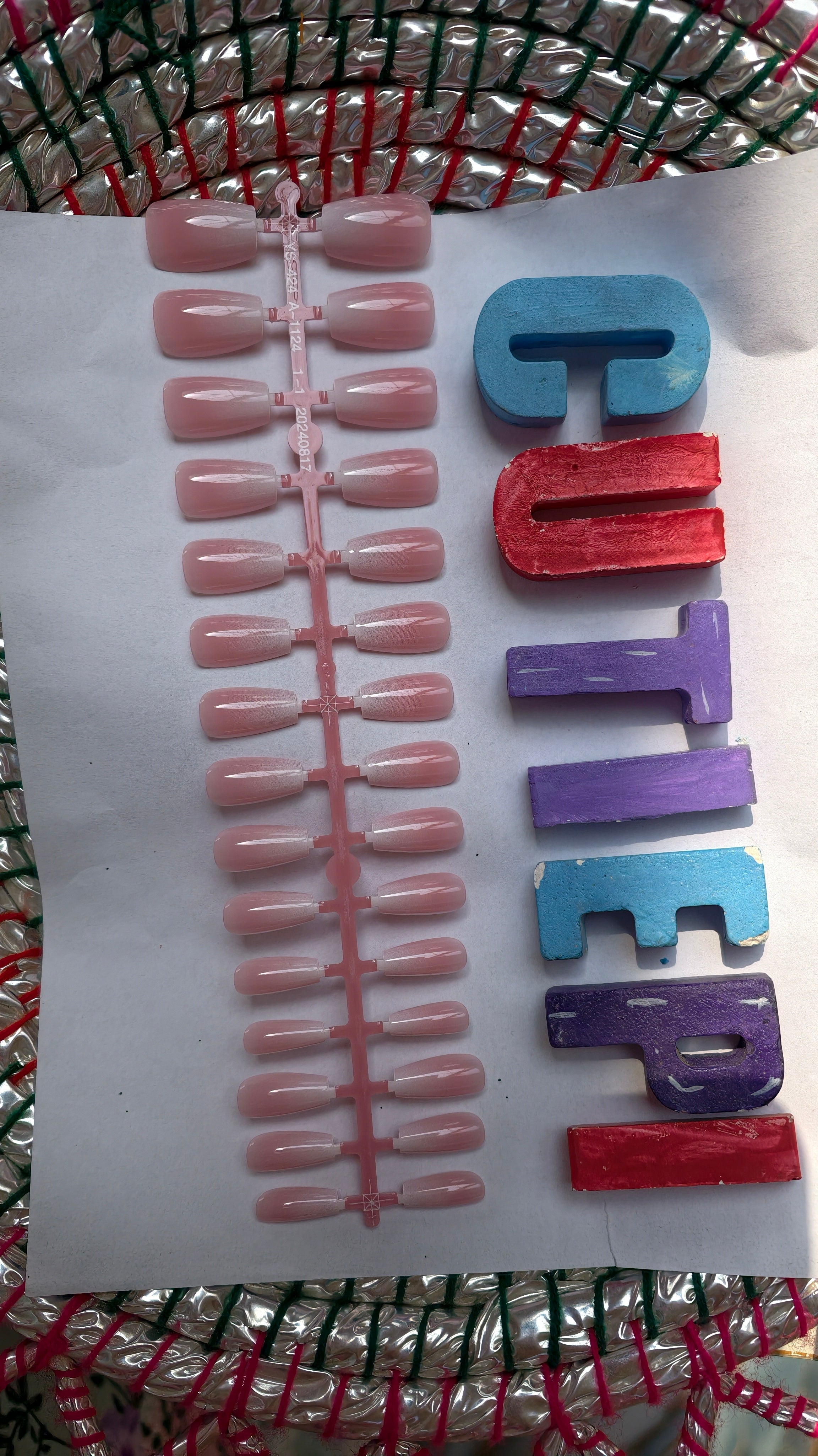 Pink Ombre-24pcs Per stick (Each stick 320rs) Moq 10 sticks