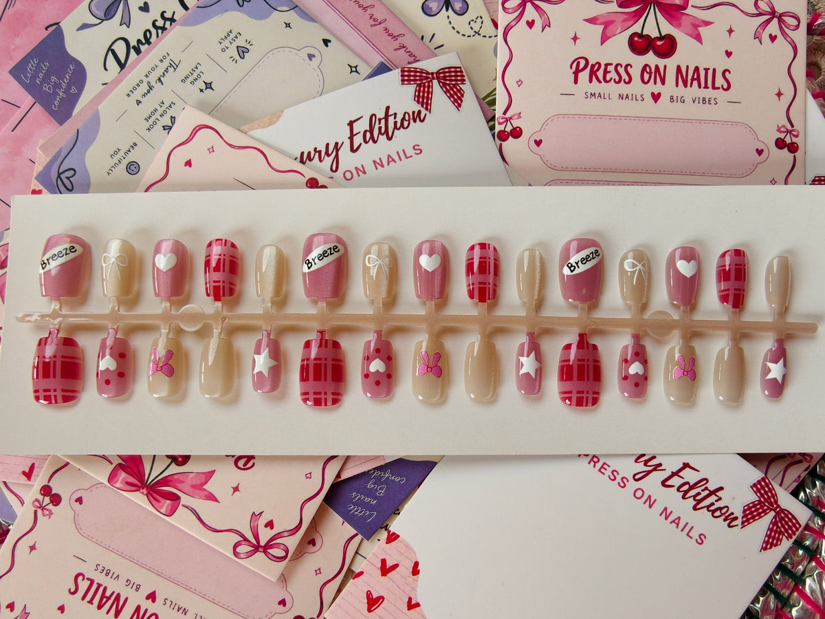 Candy crush- 30pcs Fun Nails with application kit