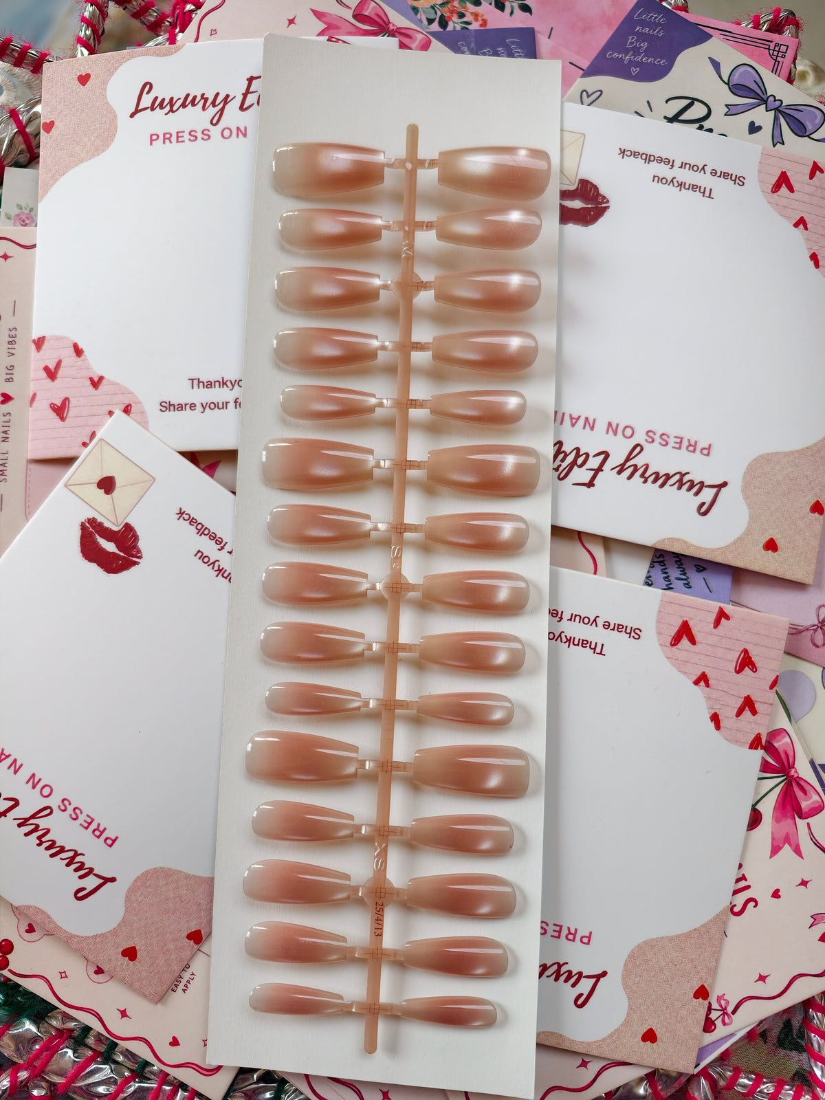 Glam Ready- 30pcs Long Cat eye Nails with application kit