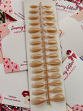 Beight beauty- 30pcs cat eye set with application kit