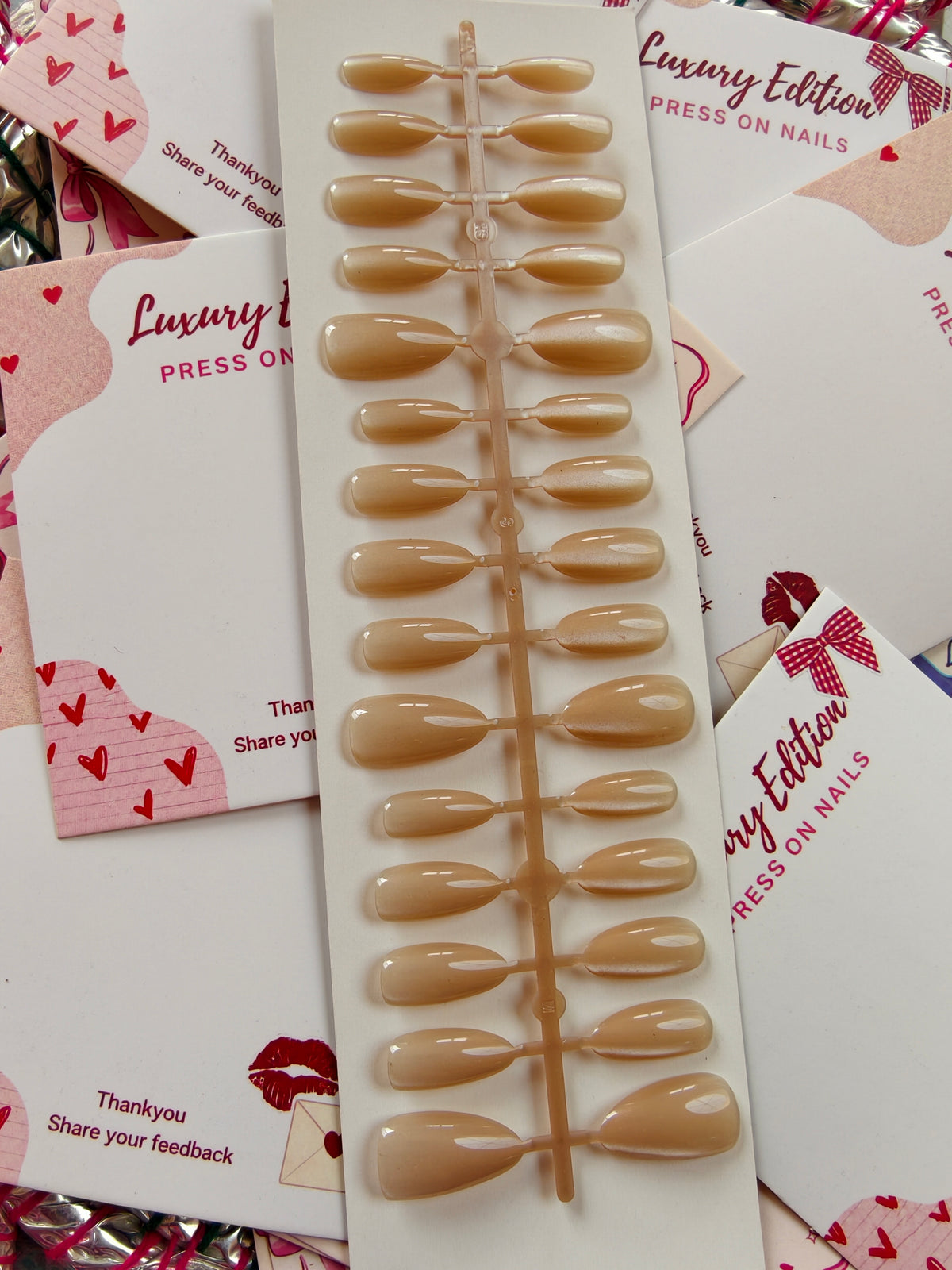 Beight beauty- 30pcs cat eye set with application kit