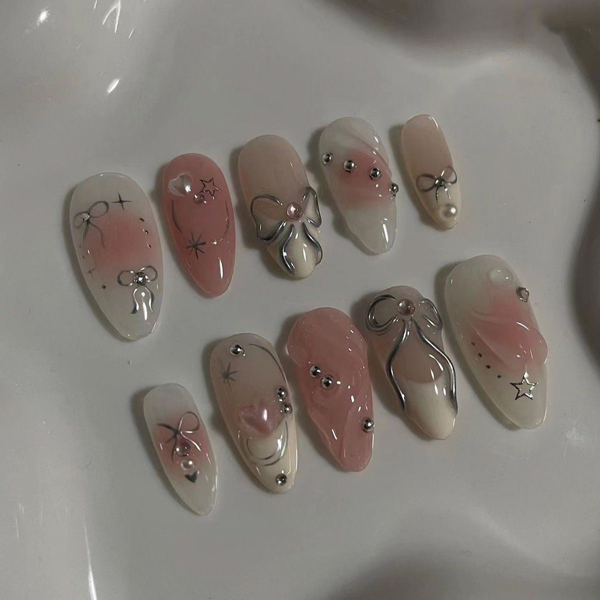 3d Glam- Handmade Nails 10pcs per set (Each set 180rs) Moq 10 sets