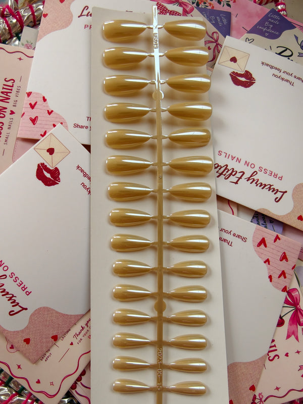 Royal Glaze- 30pcs Premium Nails with application kit