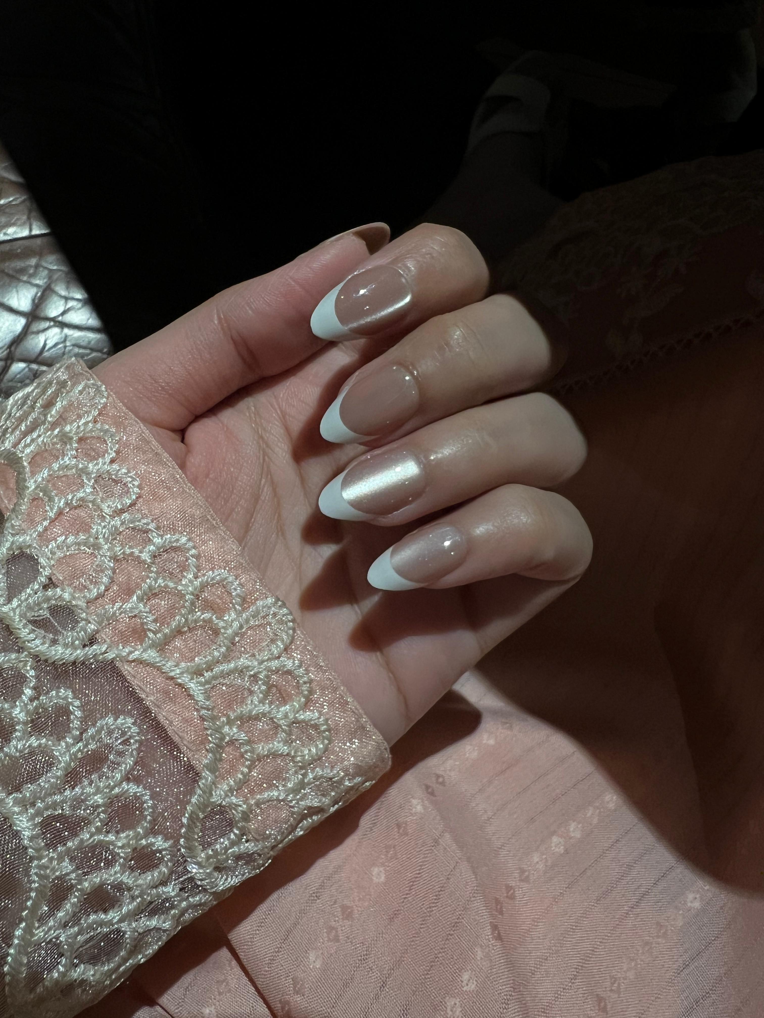 Cat eye French (15pcs Per set in 220Rs) Moq 15 pcs (luxury edition)