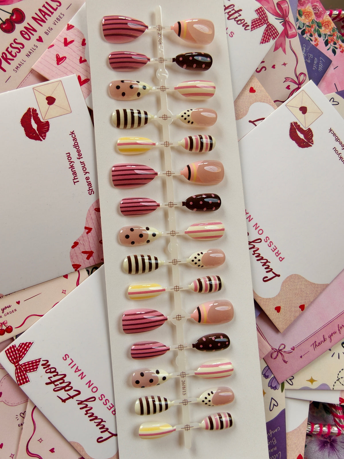 Candy Frost- 30 pcs Pinterest nails with application kit
