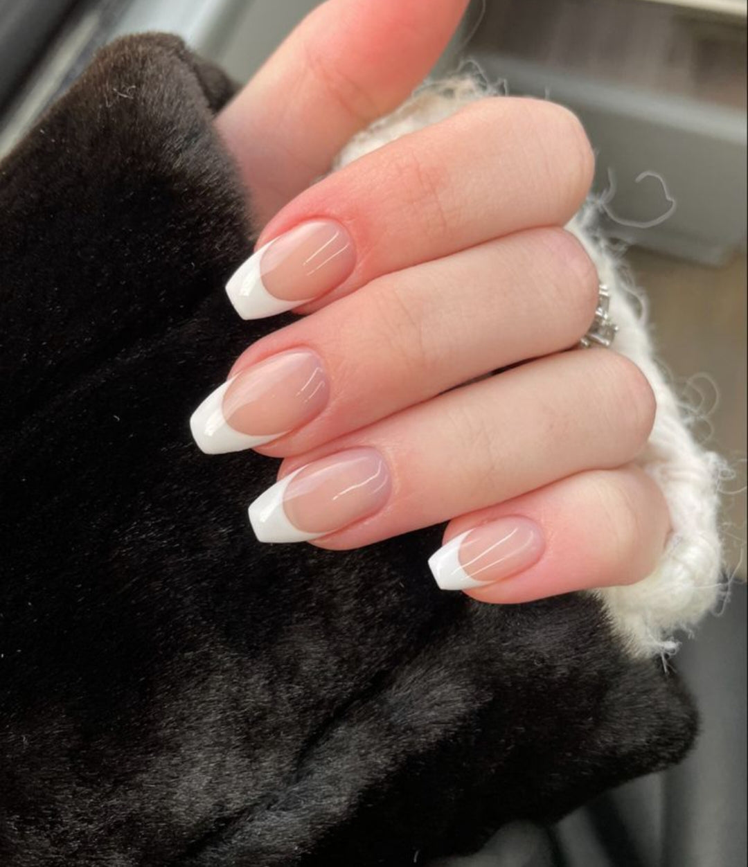 Ombre French- Premium nails 15pcs each set (199rs per set) Moq 10 sets
