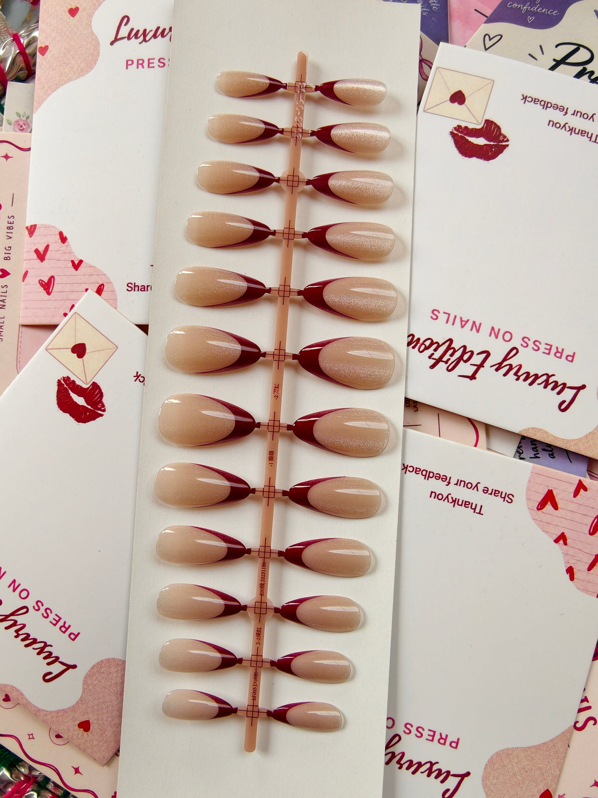 Shine French - 24pcs Cat eye Nails with application kit